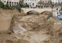 В Иордании около 1,7 тыс. туристов эвакуировали из-за наводнения