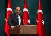 Представитель Эрдогана назвал «мрачной тенденцией» сожжение Коранов в Европе