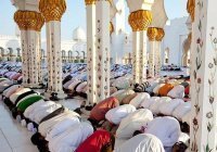 В мечетях ОАЭ пройдет поминальная молитва по погибшим в Турции и Сирии