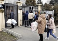 Кыргызстан продолжает сбор помощи для жителей зоны бедствия в Турции