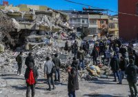 В Турции запретили входить в поврежденные землетрясением дома