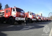 Россия передала Киргизии пожарные автоцистерны