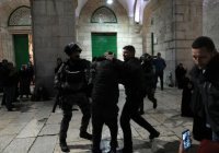 Десятки палестинцев пострадали в столкновениях в мечети Аль-Акса