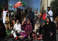 В столицу Пакистана ввели армию для подавления беспорядков