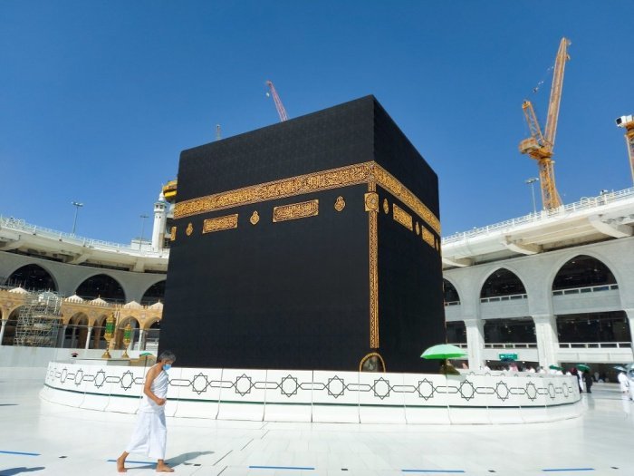 Заповедная и запретная: 12 фактов о главной мечети в мире (ФОТО)