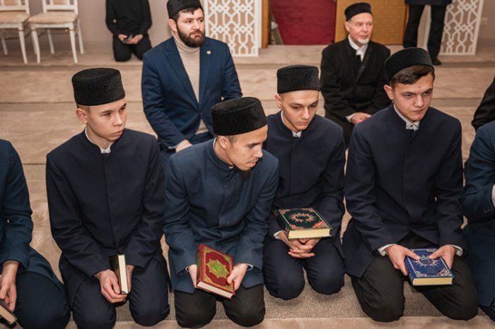 «Медресе у татар в мусульманской республике, в одном из самых экономически развитых регионов не должны нуждаться в деньгах!» Фото: ДУМ РТ