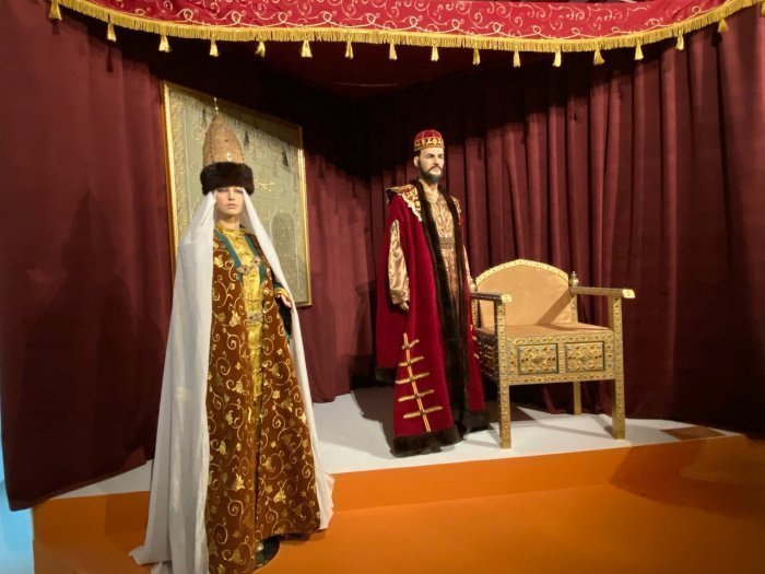 Воссозданные образы татарского хана и царицы. Фото: Ислам-тудей.