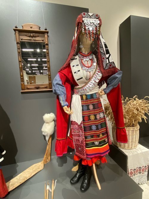 Традиционный свадебный марийский костюм собственно-южных удмуртов агрызско-менделеевской группы второй половины XIX века 
