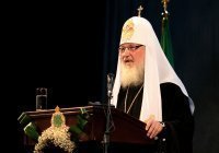 Патриарх Кирилл: бесконтрольный поток мигрантов может привести к потере России