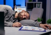 Нарушается ли омовение из-за сна в сидячем положении?