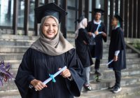 Академическая шапка выпускника появилась благодаря мусульманам?