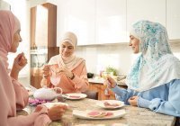 По велению моды: снять хиджаб проще, чем надеть?