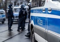 В Германии 400 полицейских проверяют на причастность к экстремизму