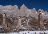 Одна из стен средневековой каменной башни обрушилась в Ингушетии