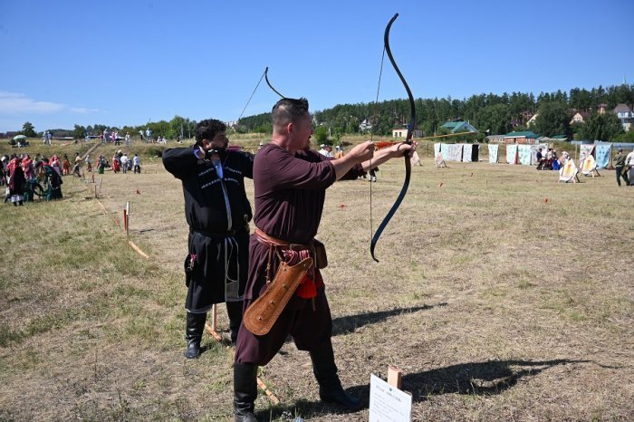 «Туган Батыр»: как более 100 лучников из России и Зарубежья соревновались в древнейшем виде спорта (Фото)
