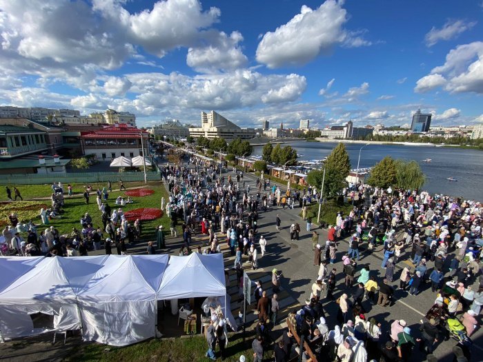 «Пусть возрадуются за милость Аллаха»: Мавлид в Казани в честь 1500-летия Пророка Мухаммада ﷺ (Фото)