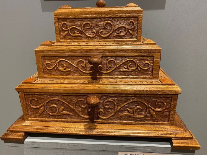 Шкатулка трехъярусная с чеченским орнаментом. Мунаева Марйам