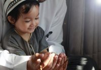 Если Аллах полюбит кого-то, Он испытывает его...