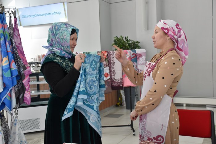 Скромность как традиция: платок как мост между культурами и поколениями