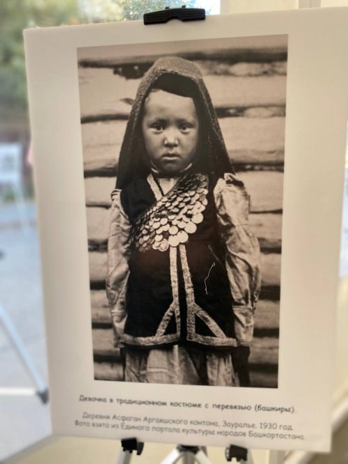 Скромность как традиция: платок как мост между культурами и поколениями