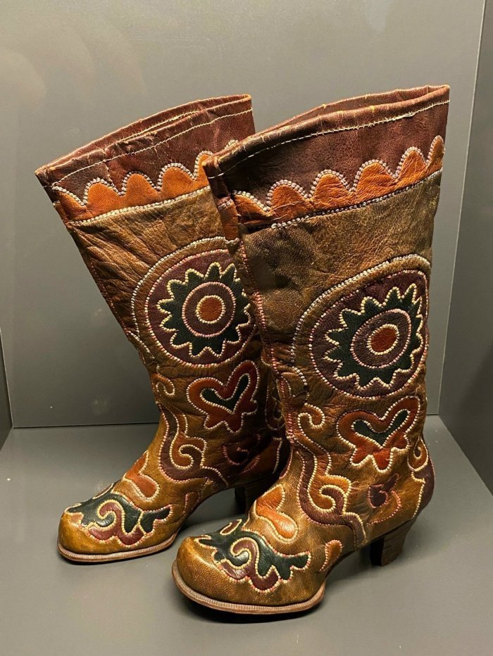 Связующая нить: выставка «Җеп» показала эволюцию татарского костюма (Фото)