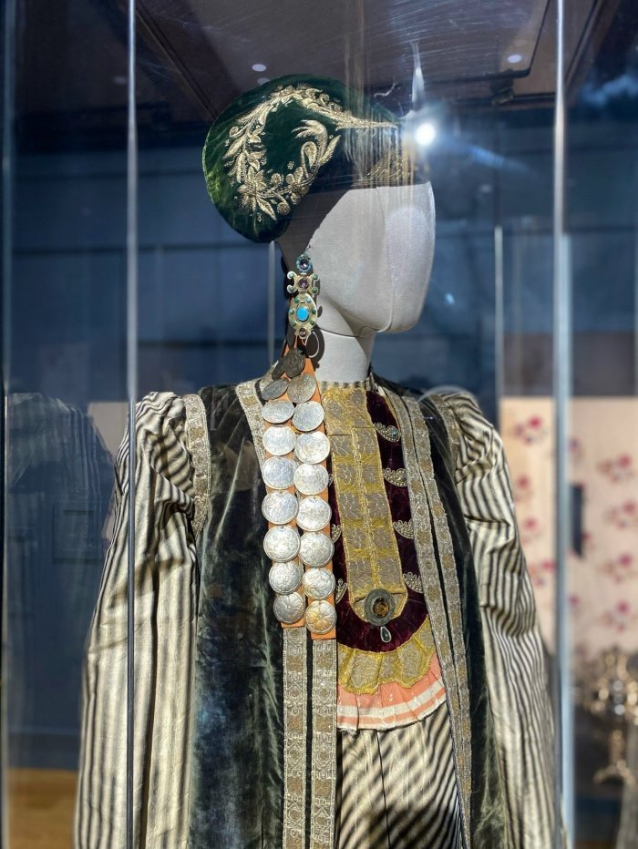 Связующая нить: выставка «Җеп» показала эволюцию татарского костюма (Фото)