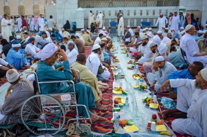Ифтар в Медине. Фото: shutterstock.com, автор: PIXELGRAPH MEDIA LLP