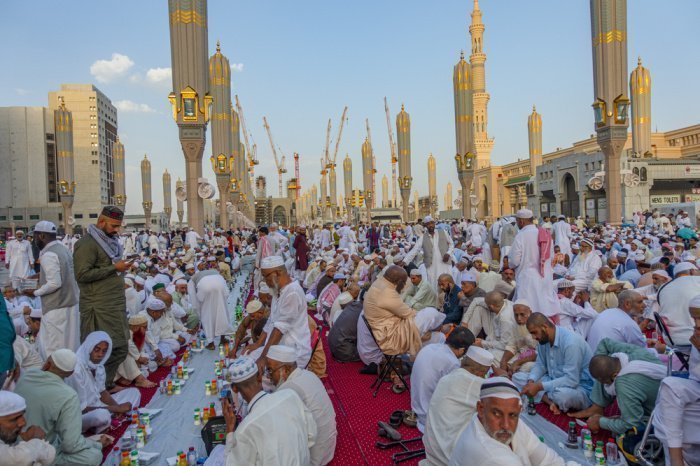 Ифтар в Медине. Фото: shutterstock.com, автор: PIXELGRAPH MEDIA LLP