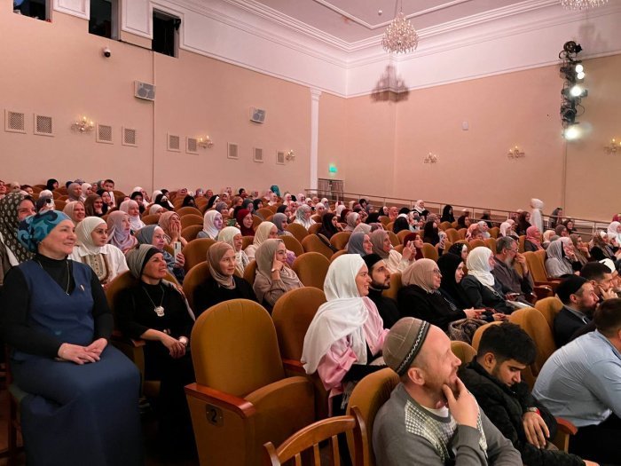 «Число хафизов среди девушек становится больше»: республиканский конкурс Корана среди женщин прошел в Казани