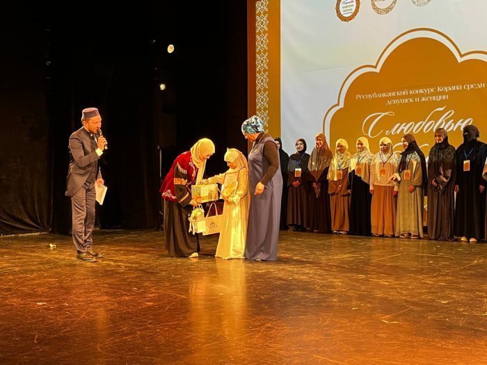 «Число хафизов среди девушек становится больше»: республиканский конкурс Корана среди женщин прошел в Казани