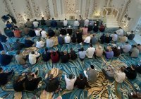 Готовимся к пятнице: достоинства чтения намаза коллективно (Видео)