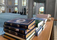 Благословение в каждом доме: правила обращения с Кораном для мусульман и мусульманок