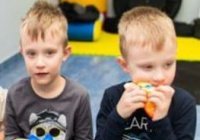 Близнецы Артём и Рома потеряли навыки из-за COVID. Поможем им!