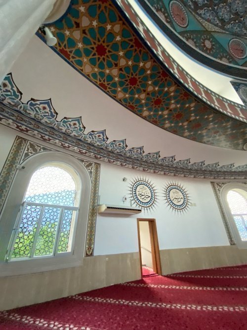 Мечеть Хузур в Кемере – оазис покоя на берегу моря (Фото)
