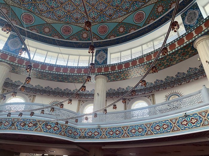 Мечеть Хузур в Кемере – оазис покоя на берегу моря (Фото)