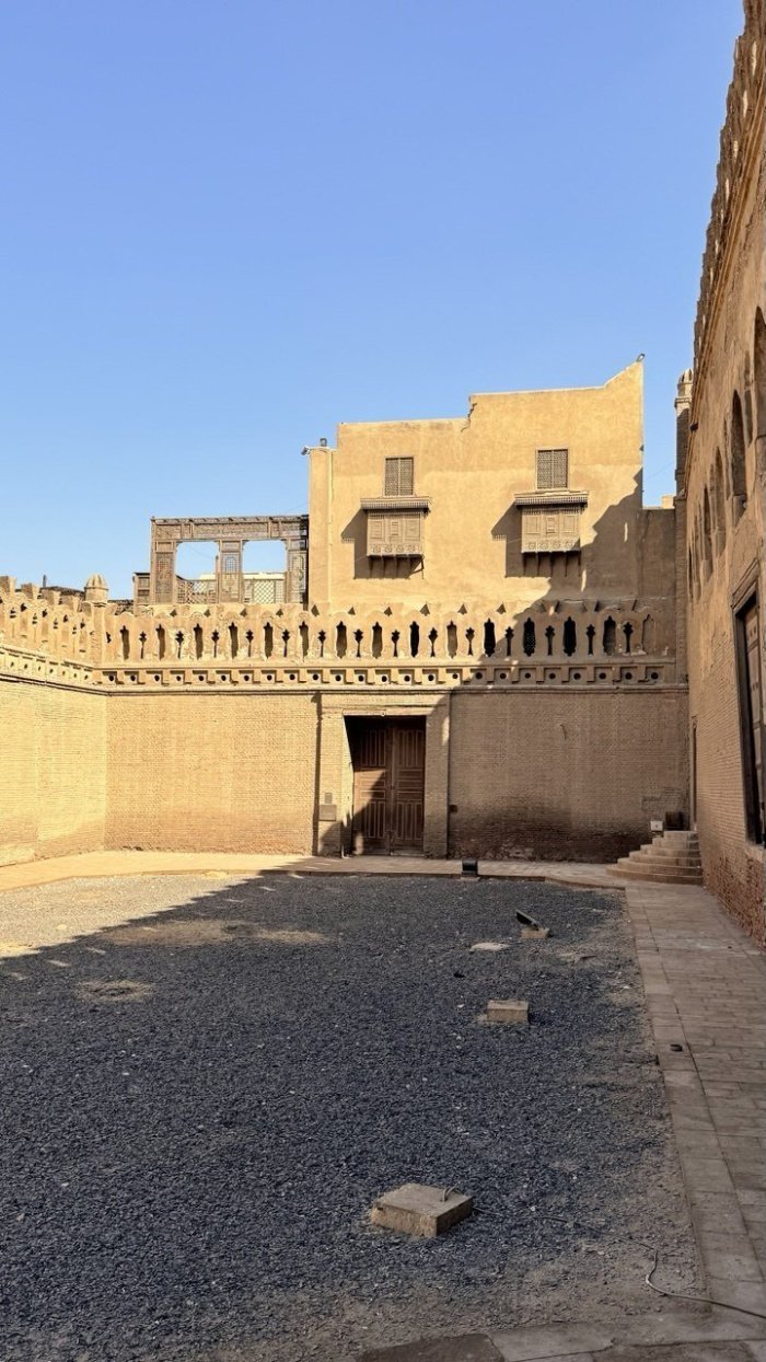 Мечеть Ибн Тулуна: живая история исламской архитектуры в сердце Каира (Фото)