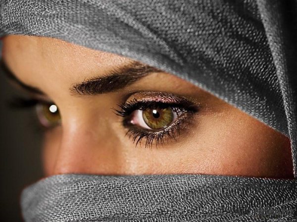 Анонимная исламская линия доверия: Я приняла Ислам, не девственница, не могу из-за этого выйти замуж