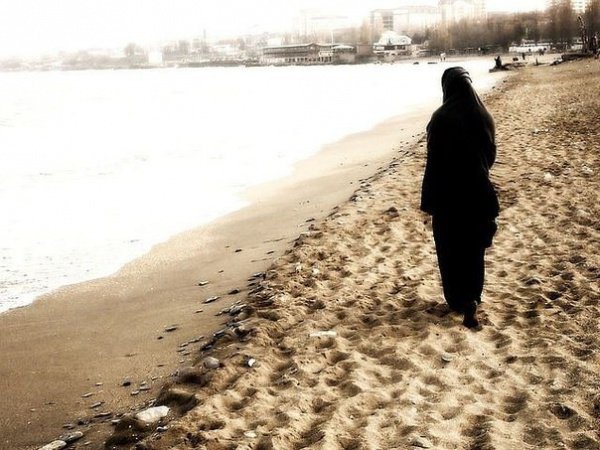 Анонимная исламская линия доверия: Я лишил девственности свою девушку, теперь меня совесть пожирает изнутри