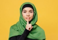 Оказывается, некоторые девушки носят хиджаб  лишь для того, чтобы поскорее выскочить замуж…