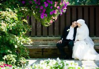 Кого замужняя мусульманка должна слушать в первую очередь - отца или мужа?
