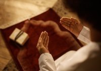 Дуа от испытаний, которая спасла Пророка Ибрахима от Огня 