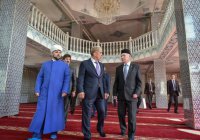 Рустам Минниханов посетил Соборную мечеть Костромы (Фото)