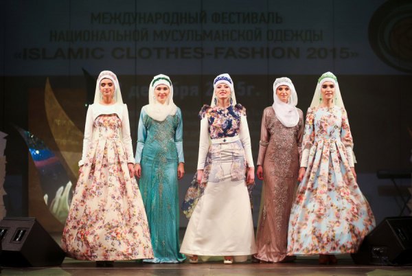 Фестиваль мусульманской моды в Казани. 