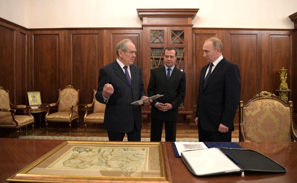 Накануне юбиляр получал поздравления от главы российского государства