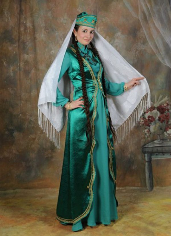 Национальный костюм татарской женщины
