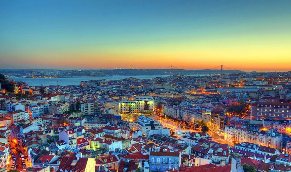 Минниханов устроил для подписчиков виртуальную экскурсию по Лиссабону (ФОТО)