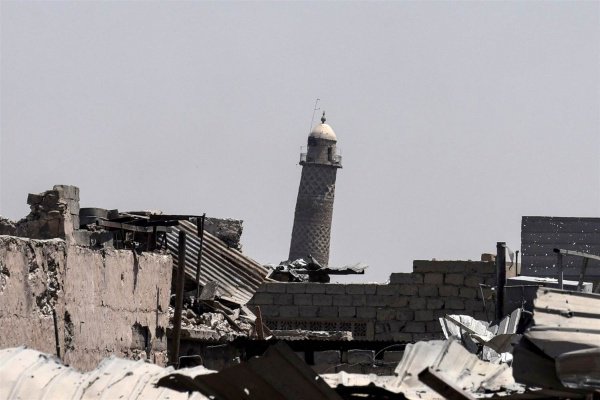 ИГИЛ уничтожило главную мечеть Мосула, в которой выступал аль-Багдади