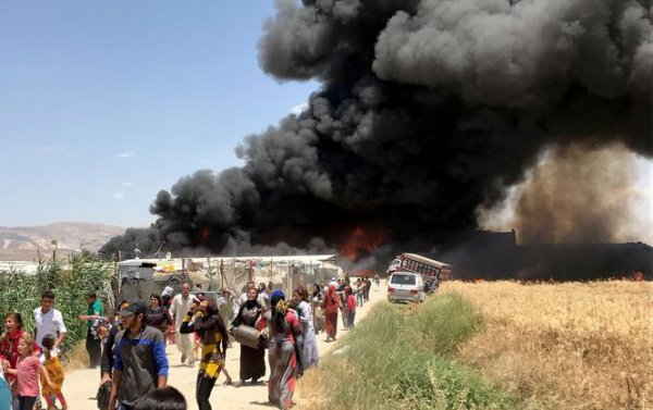 Пожар в лагере сирийских беженцев. 