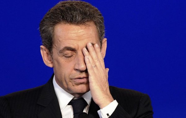 После двух дней ареста Николя Саркози отпущен домой.