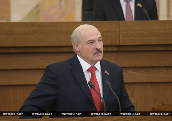 Александр Лукашенко обратился к народу и парламенту. 